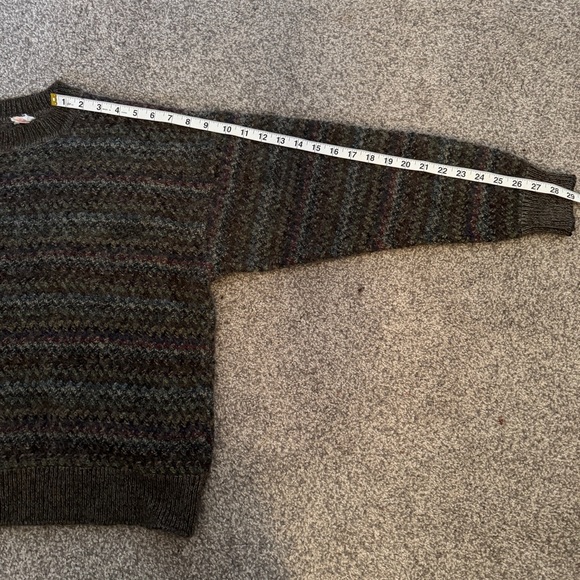 Vintage 70% Wool and 30% Alpaca Italian made knitted women’s sweater size Medium - Picture 10 of 11